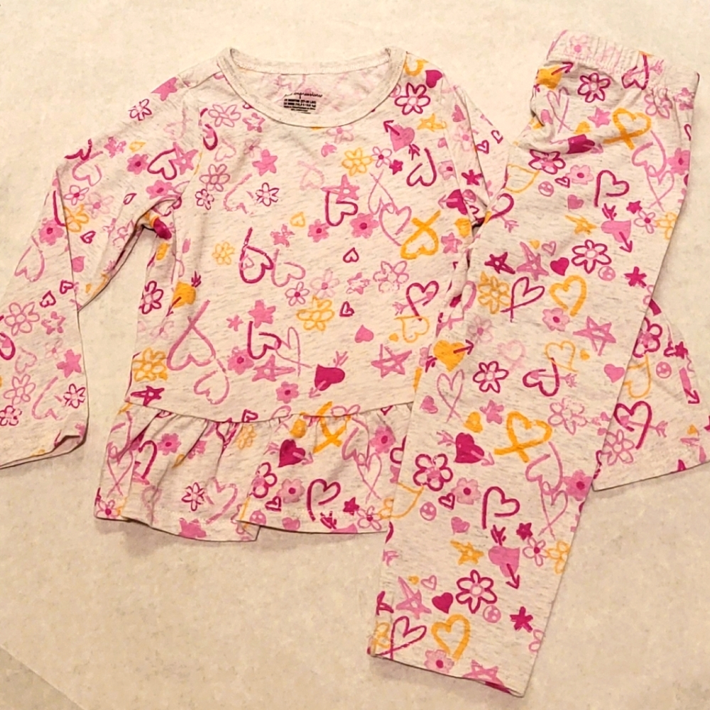 Two piece outfit, heart/flower print